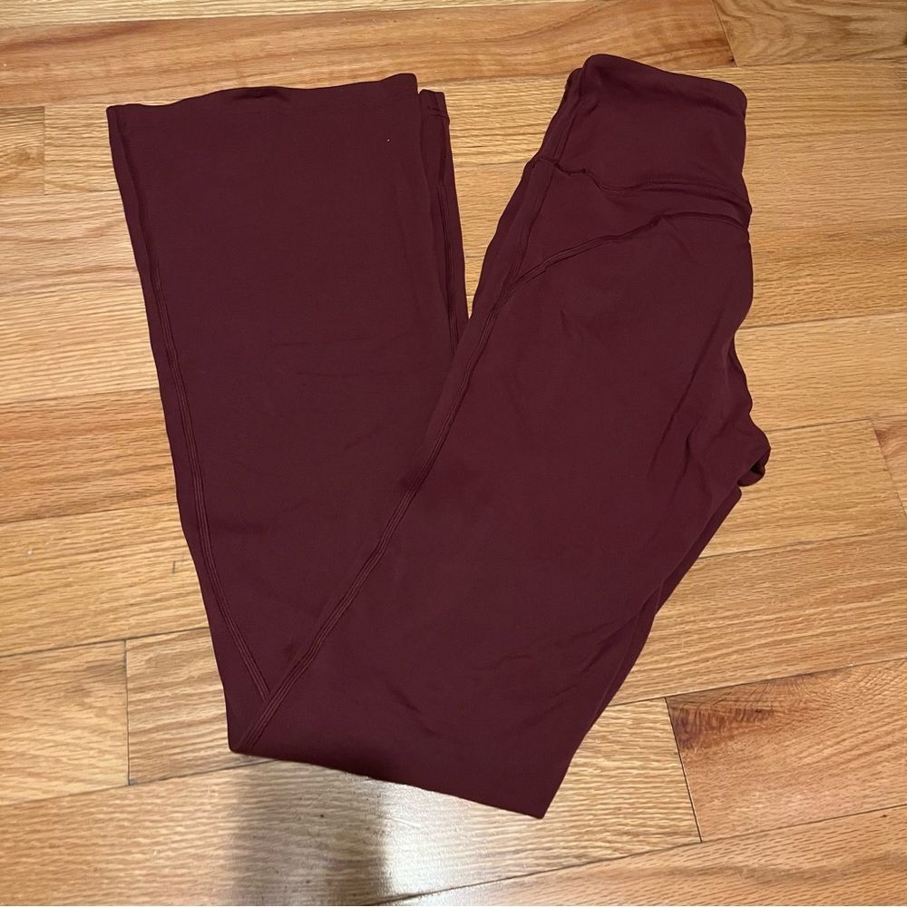 Lululemon SHR groove pants size 4 red merlot